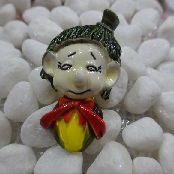 Vintage Little People Collection Brooch - Picture 1 of 8